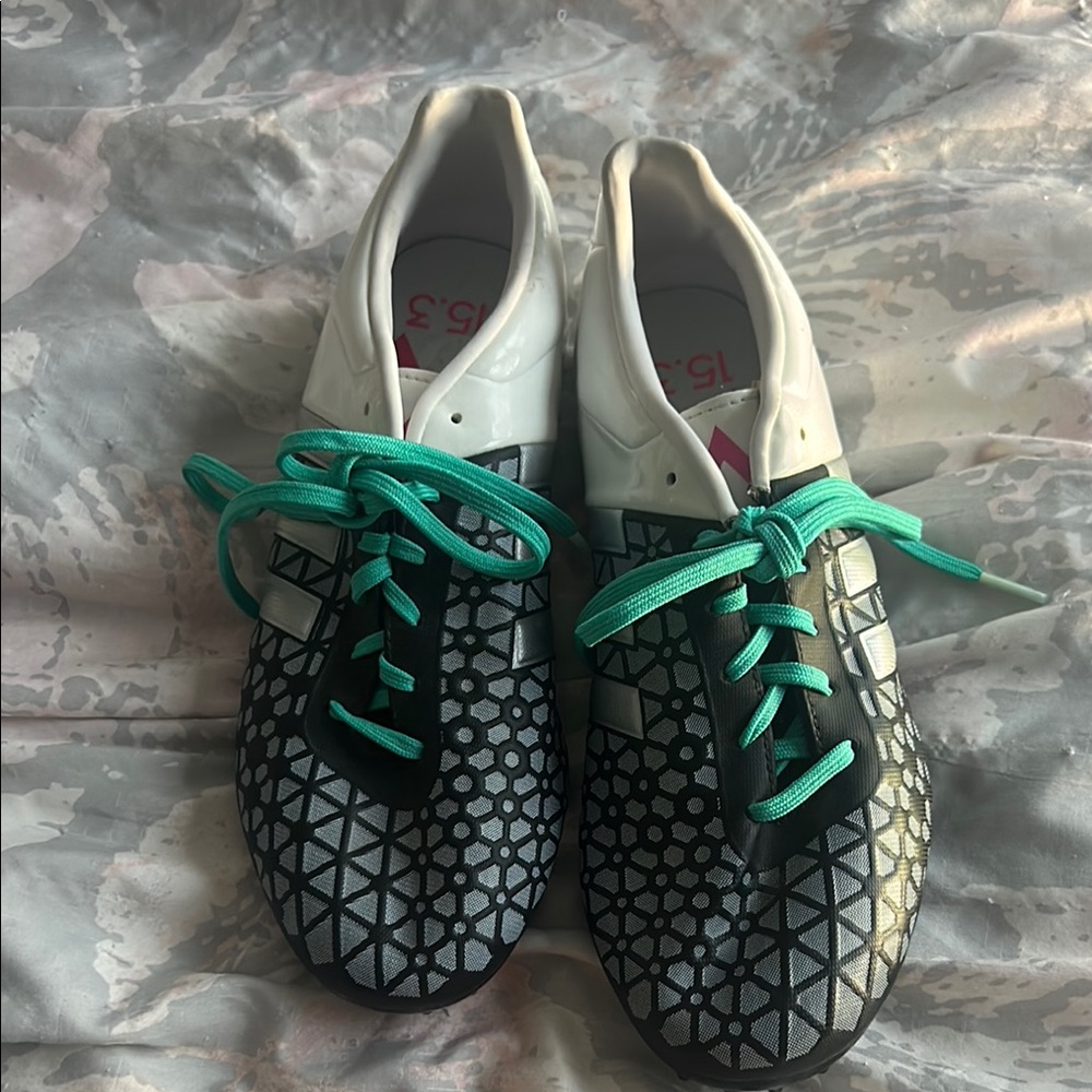 Adidas 15.3 soccer cleats size 7